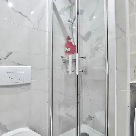Exquisite Studio For 2 - Brochant Apartment